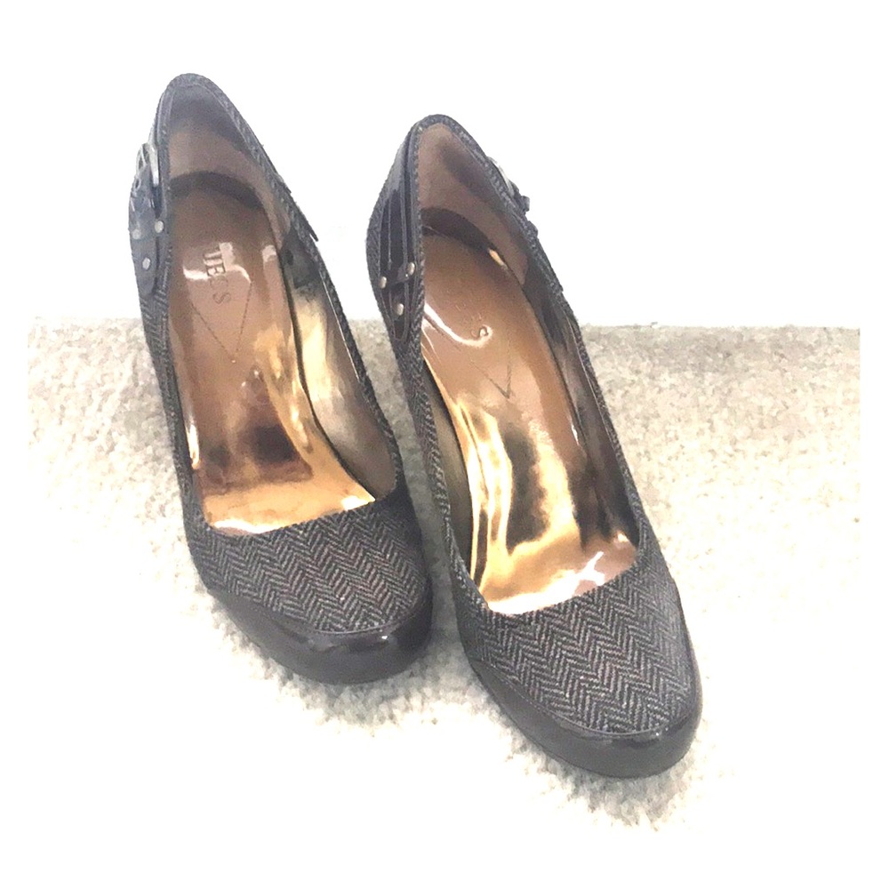 Brown Guess Pumps